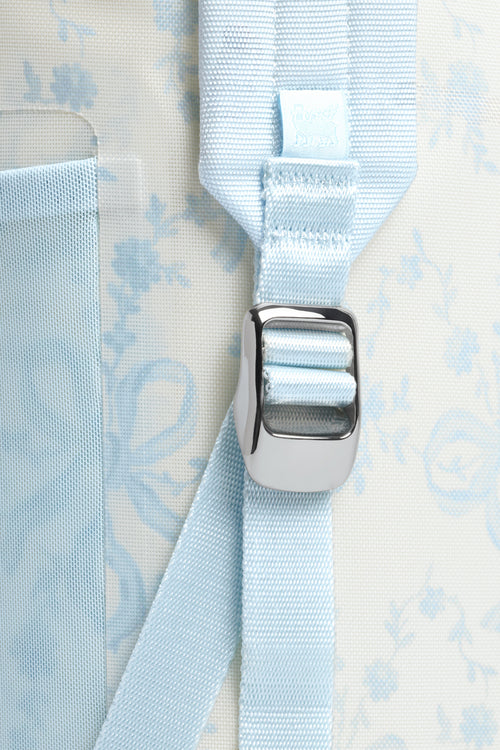 Stanley 1913 All-Day Madeleine Mini Cooler Backpack in Winter Ice